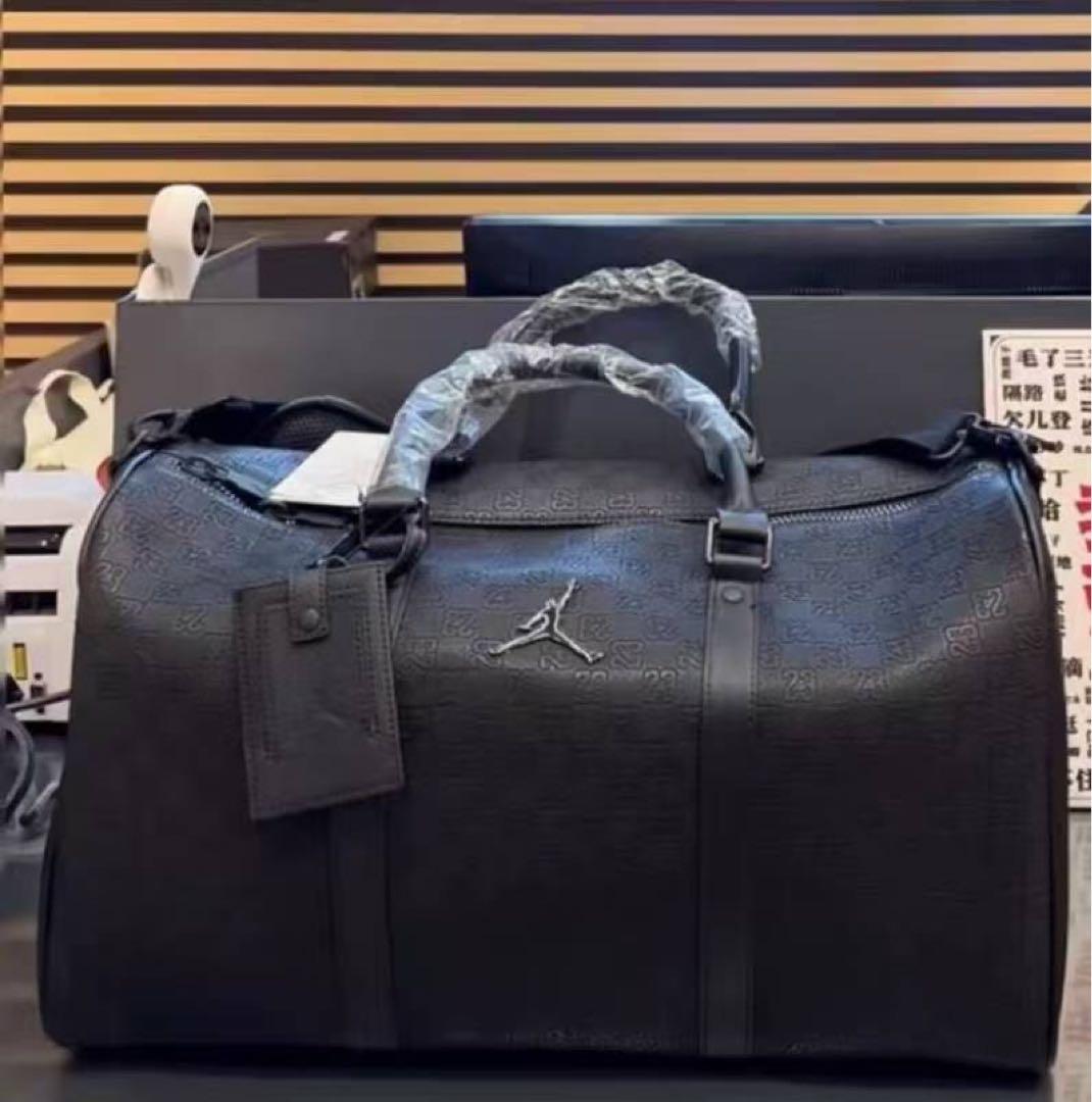 Jordan モノグラムボストンバッグ　レザー調　ブラック　未使用