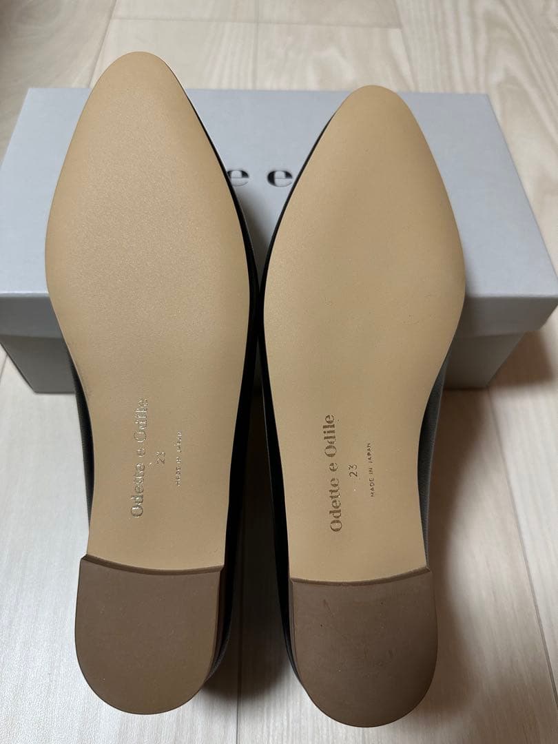 ★新品★Odette e Odile ブラック ソフトVカットフラット