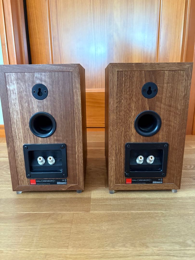 か*げ様 通電確認済み　DALI ダリ ZENSOR1 ライトウォールナット ペ