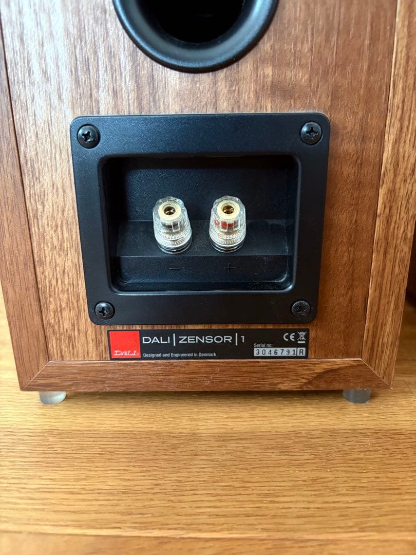 か*げ様 通電確認済み　DALI ダリ ZENSOR1 ライトウォールナット ペ