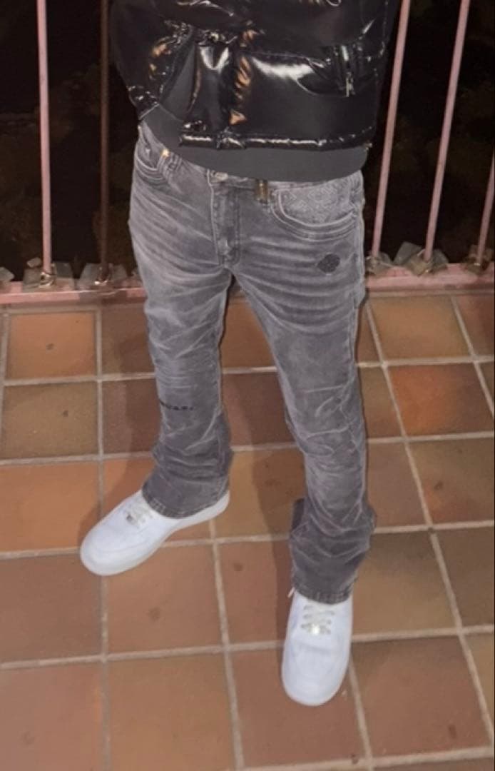 GUAPI 28 ブラックフレアデニム