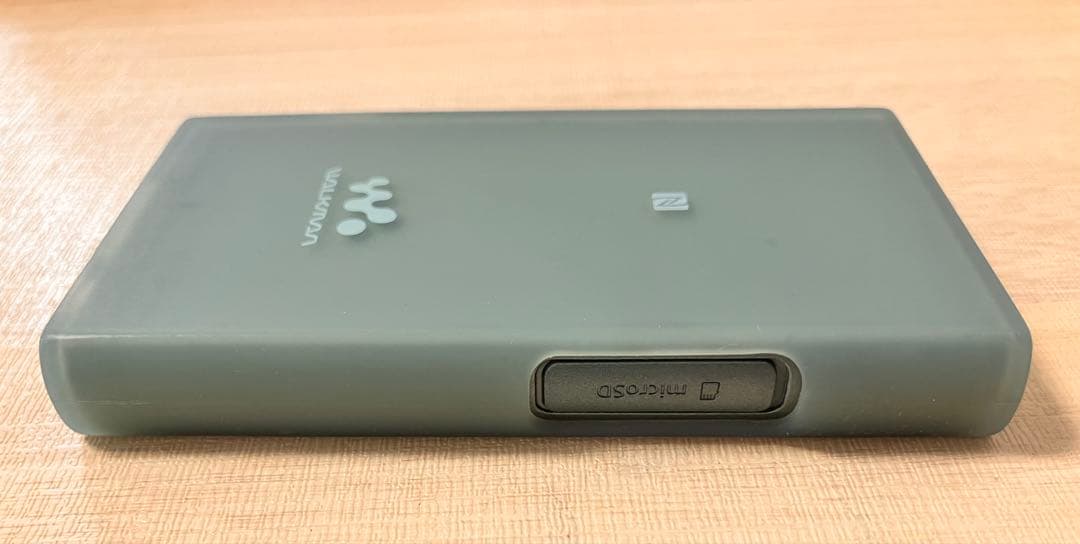 SONY WALKMAN NW-A45 本体 専用カバーケース付き
