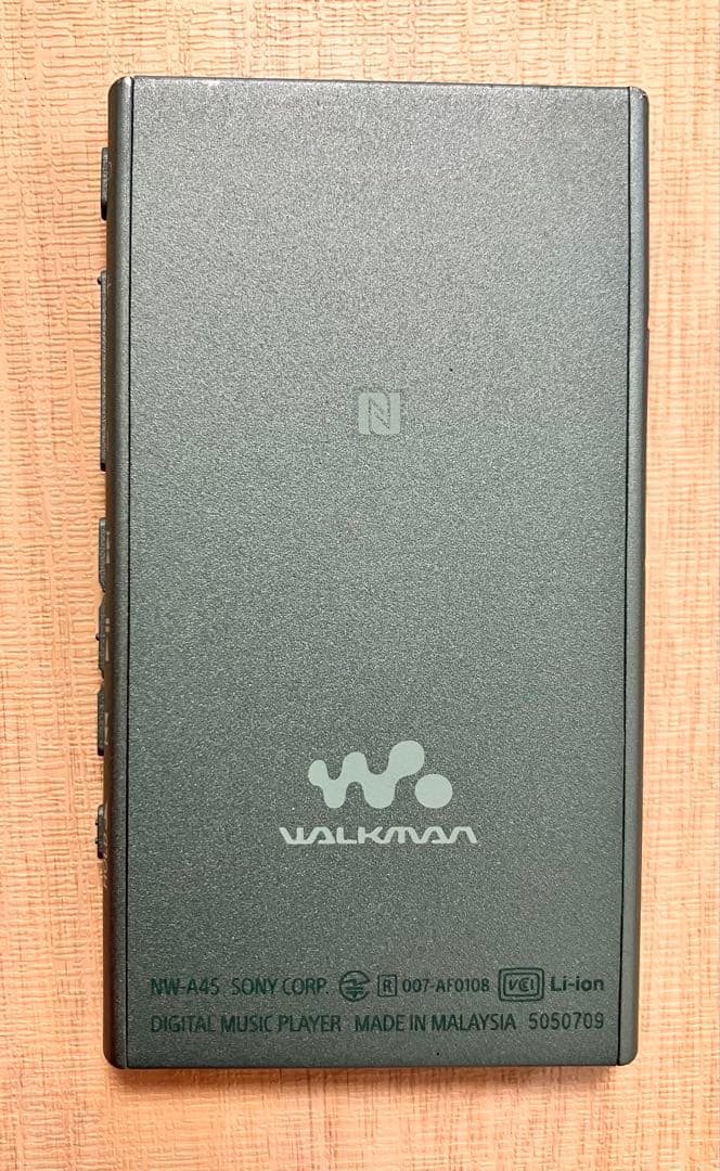 SONY WALKMAN NW-A45 本体 専用カバーケース付き