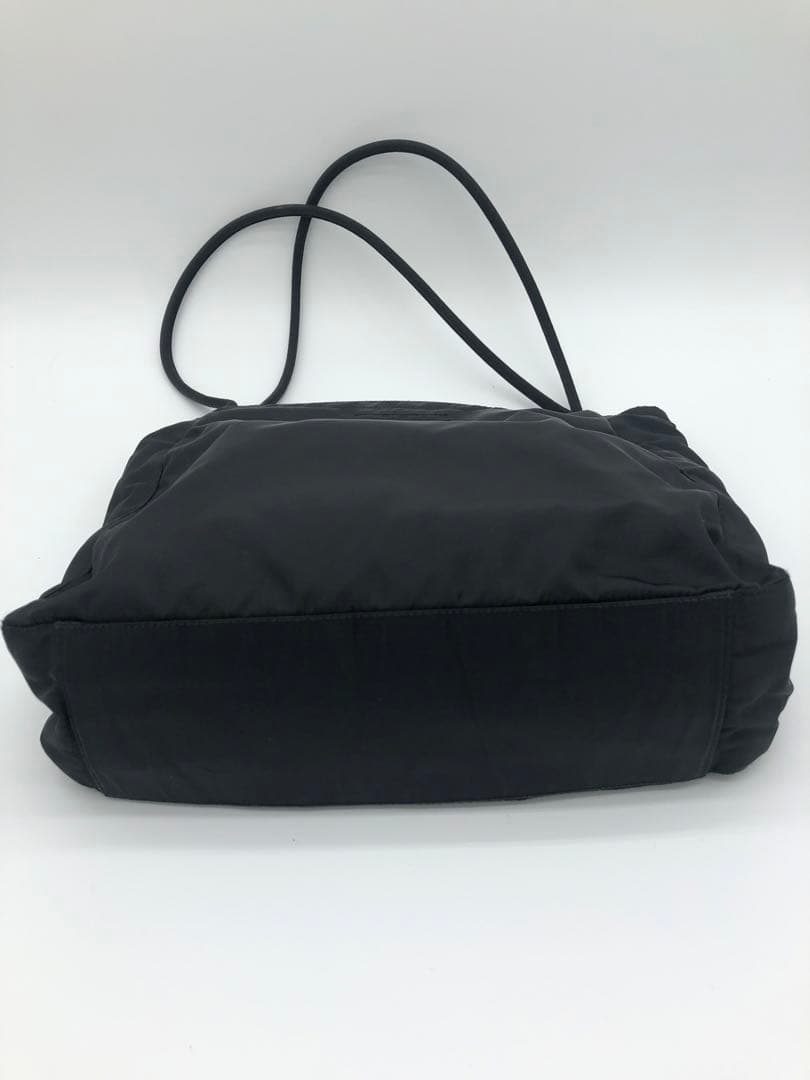 PRADAプラダナイロントートバッグ