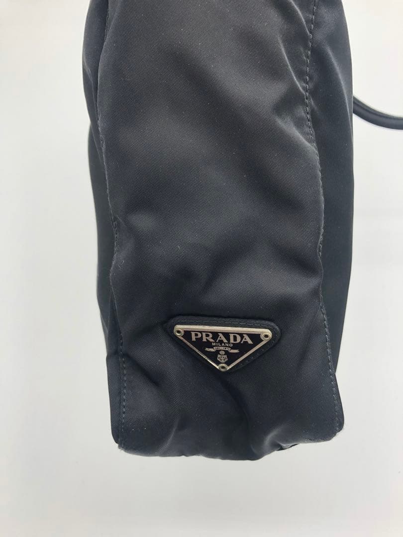 PRADAプラダナイロントートバッグ