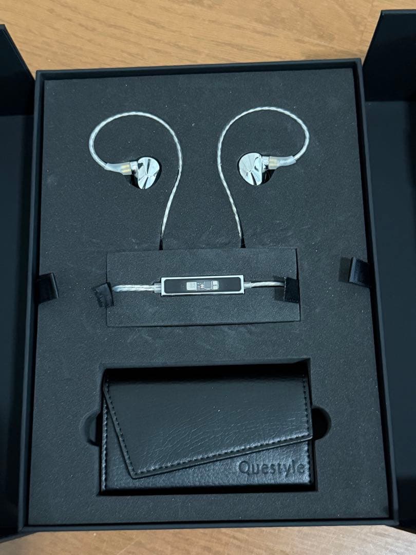 定価約5万!! 高級イヤフォンQuestyle NHB12