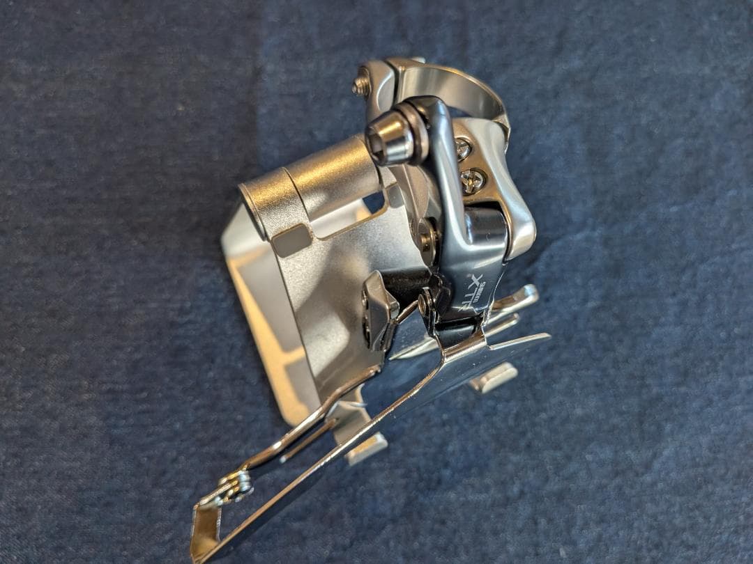 シマノXTR FD-M900 フロントディレーラー バンド径 28.6