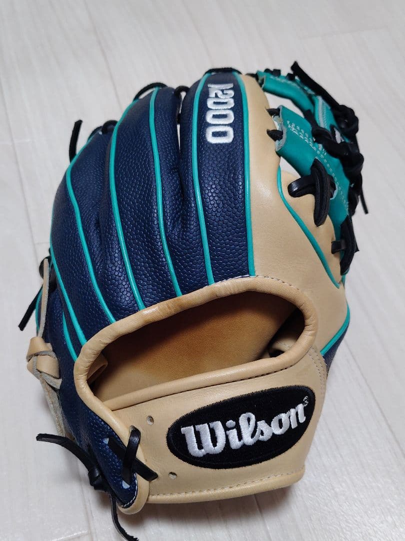 【野外未使用】USA Wilson A2000 限定品 86型 内野手 硬式