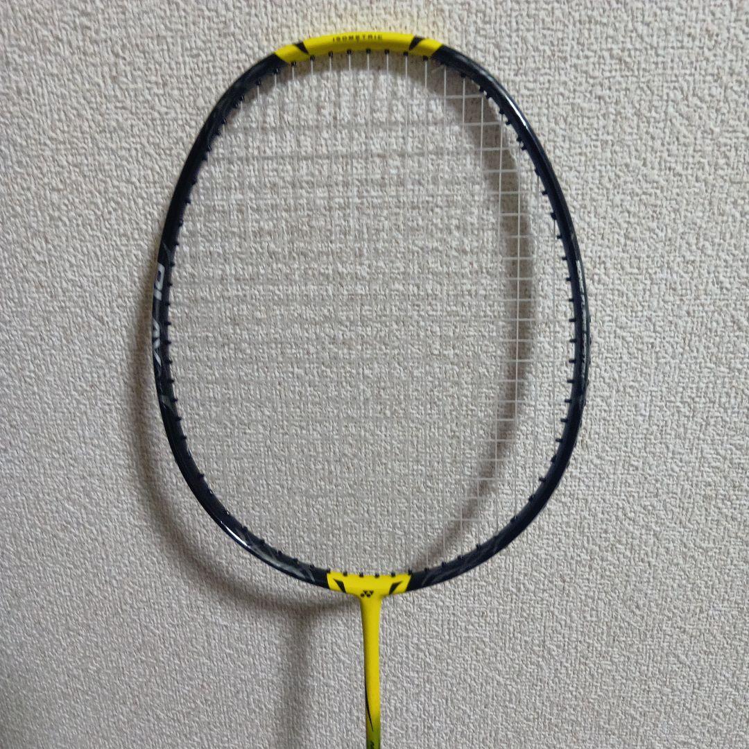 バドミントンラケット Nanoflare 1000 play 黒/黄