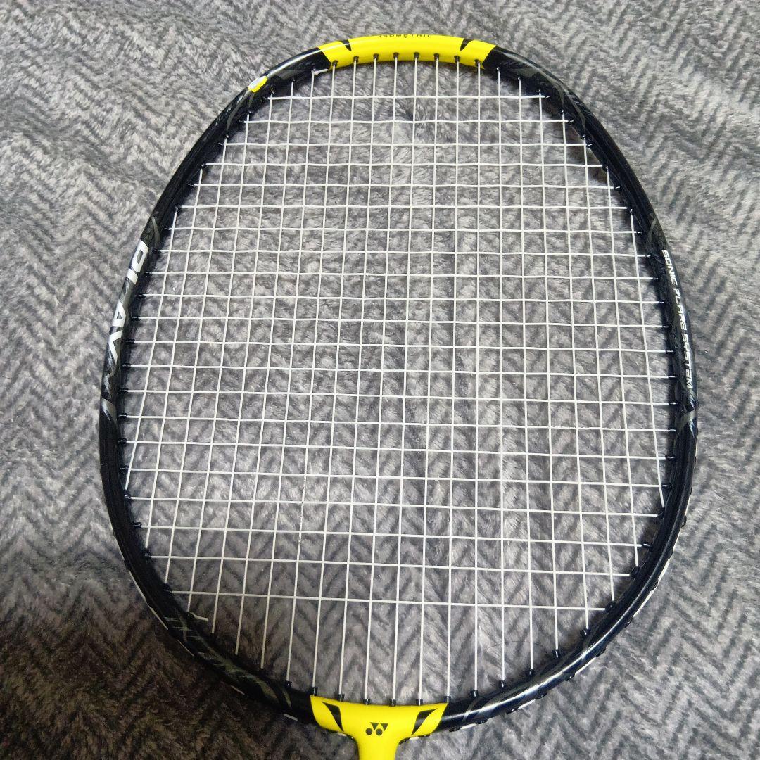 バドミントンラケット Nanoflare 1000 play 黒/黄