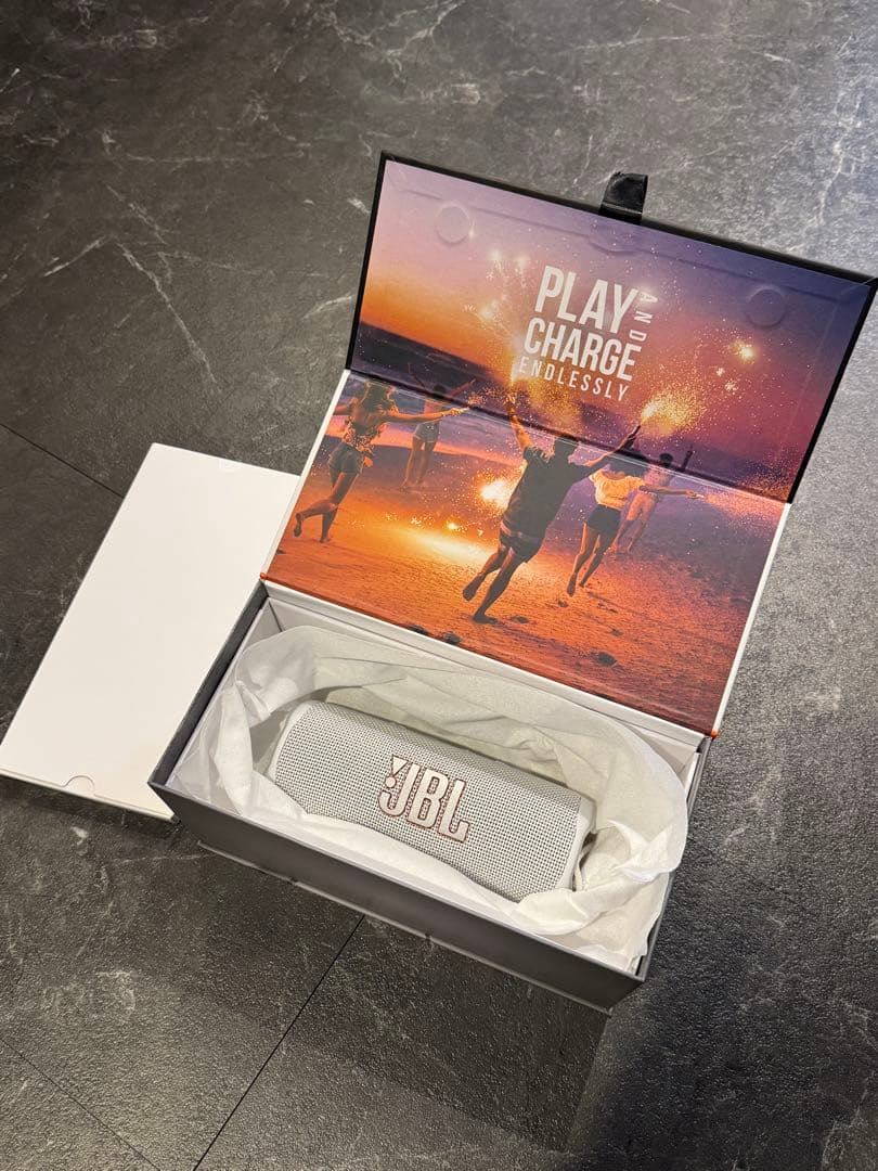 JBL flip6 新品購入後1週間経過のみ　本体のみ美品　完全動作日焼けなし