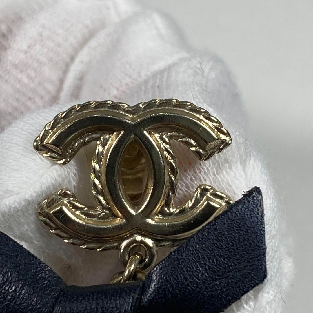 美品 CHANEL シャネル レザー リボン パール ゴールド イヤリング 片耳