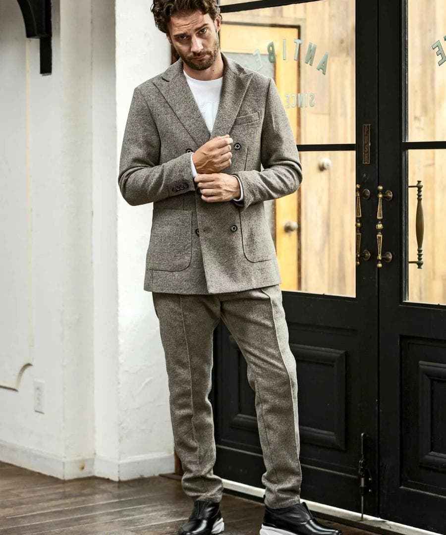 美品 ウノピゥウノウグァーレトレリラックス クラシックスラックス