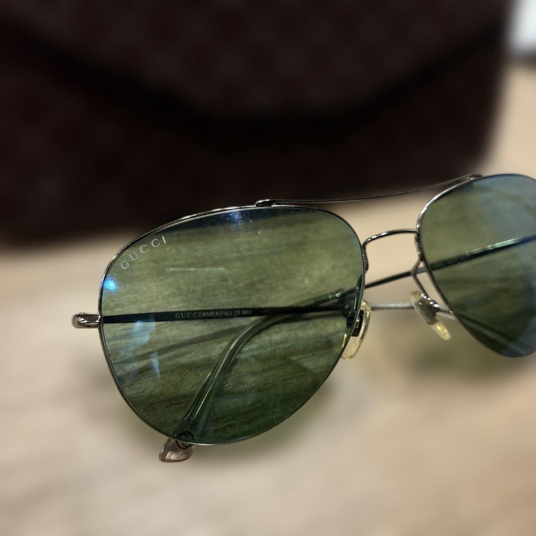 GUCCI アビエーターサングラス グリーンレンズ