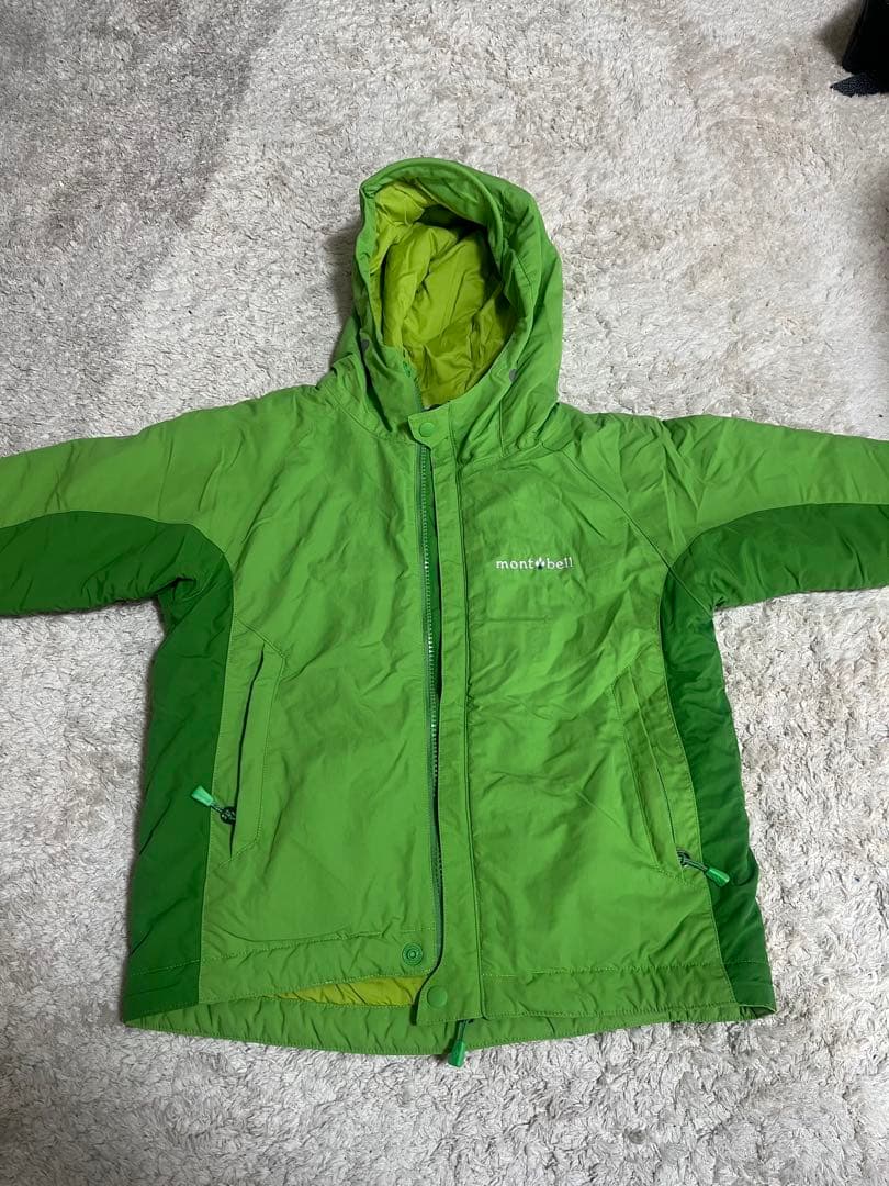 緑色ジャケットとグレーオーバーオールセット