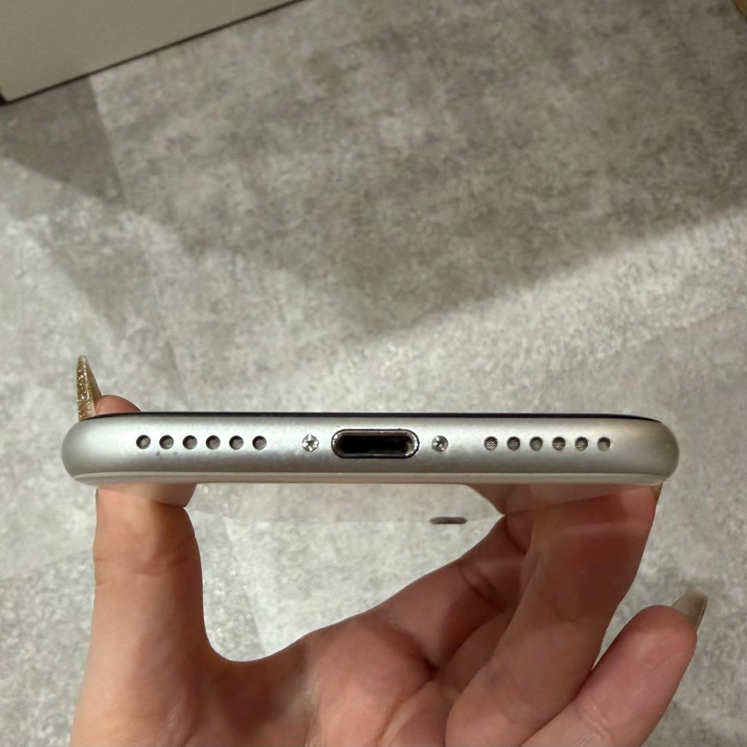 iPhone SE 第二世代 SIMフリー 64GB ※ホームボタン故障