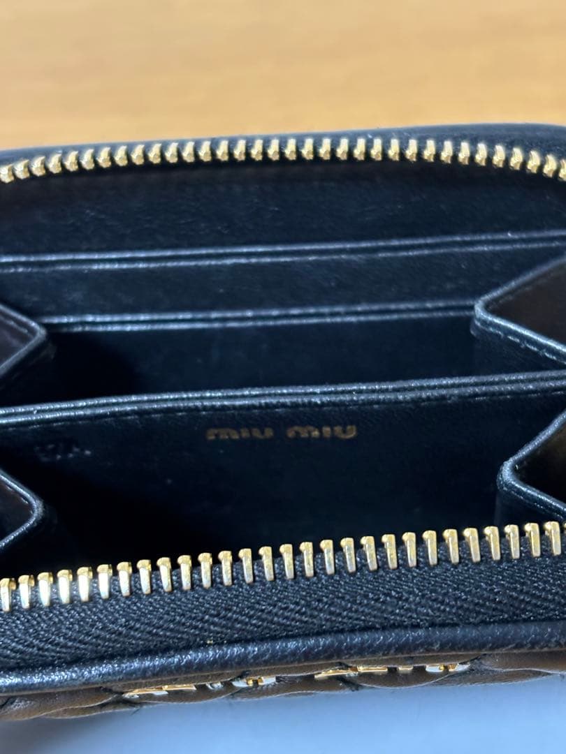 miumiu NAPPA IMPUNTURE ケース 財布 NERO