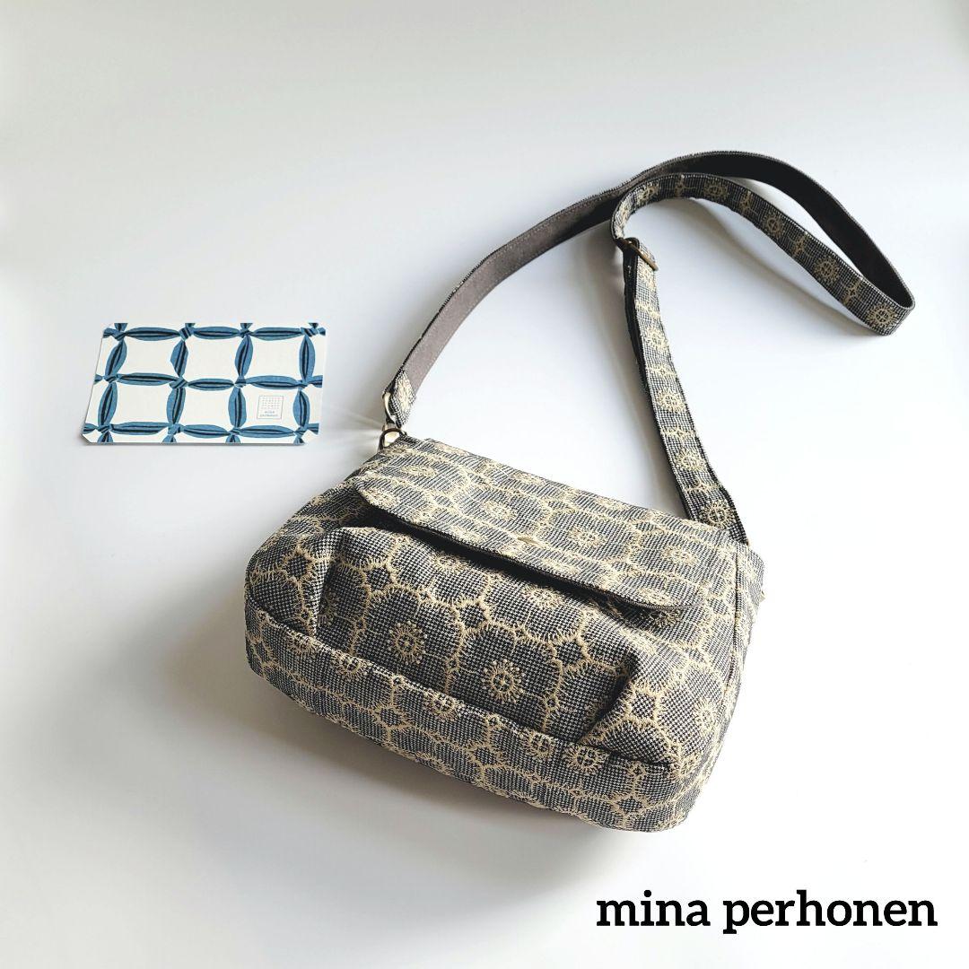 ミナペルホネン　タック入りフラップショルダーバック anemone