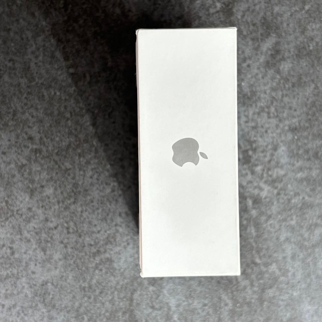 Apple AirPods 4 新品未開封　アクティブノイズキャンセル非搭載