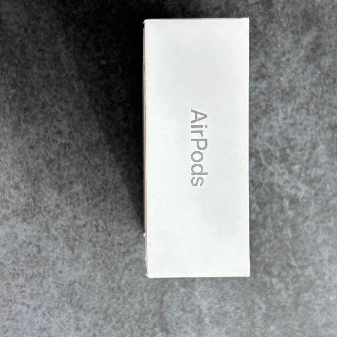 Apple AirPods 4 新品未開封　アクティブノイズキャンセル非搭載