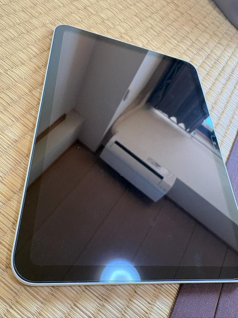 美品Apple iPad（第11世代）Wi-Fiモデル シルバー 128GB