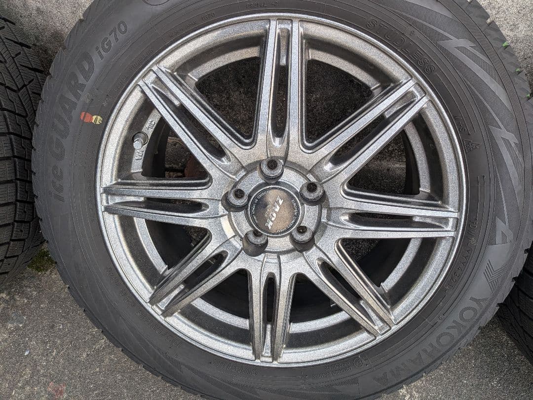 ウィッシュ　プリウス ヨコハマ アイスガード７　　スタッドレスタイヤ