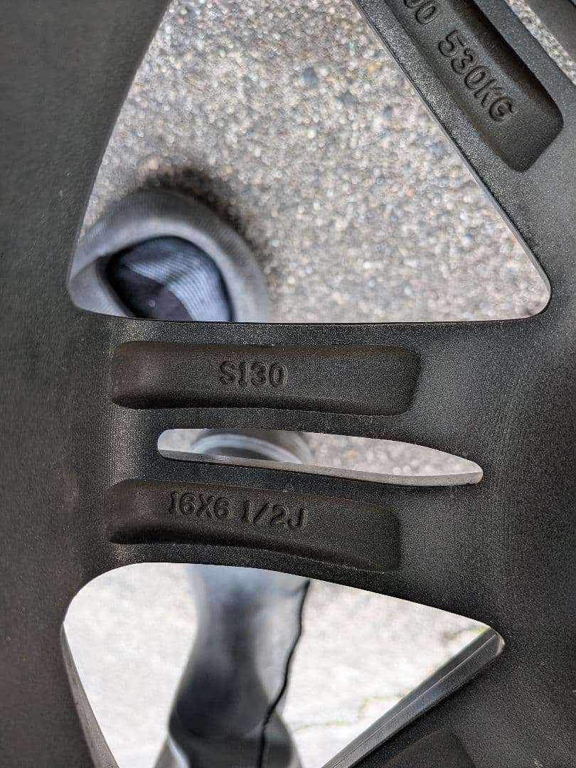 ウィッシュ　プリウス ヨコハマ アイスガード７　　スタッドレスタイヤ