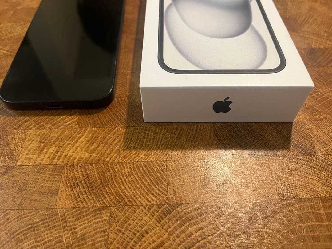 Apple iPhone 15 本体 箱付き