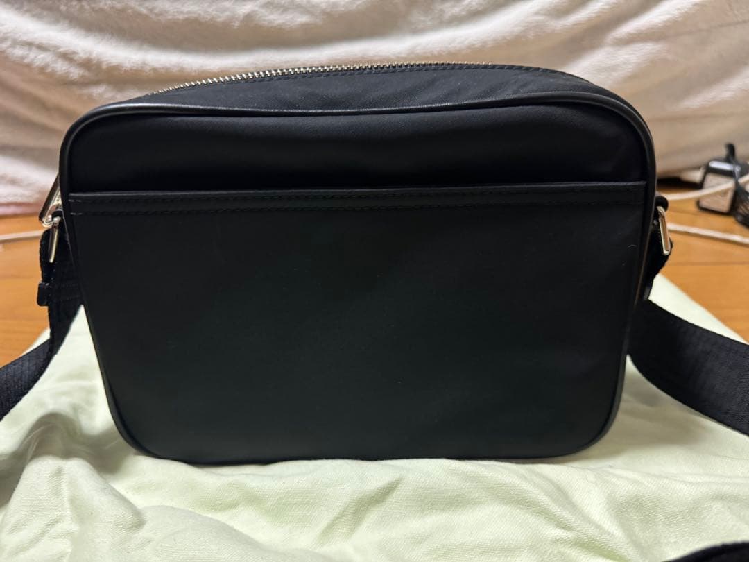 BURBERRY ブラック ショルダーバッグ