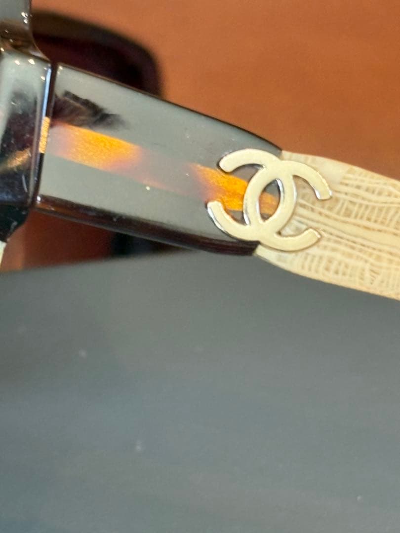 CHANEL サングラス ブラック/ベージュ