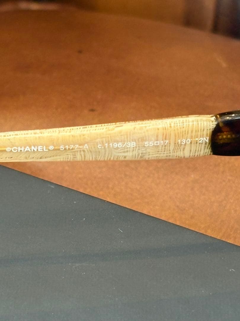 CHANEL サングラス ブラック/ベージュ