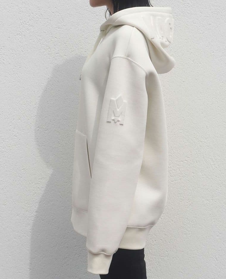 美品⭐マッカージュ KRYS-R プルオーバーフーディー/ユニセックスパーカー