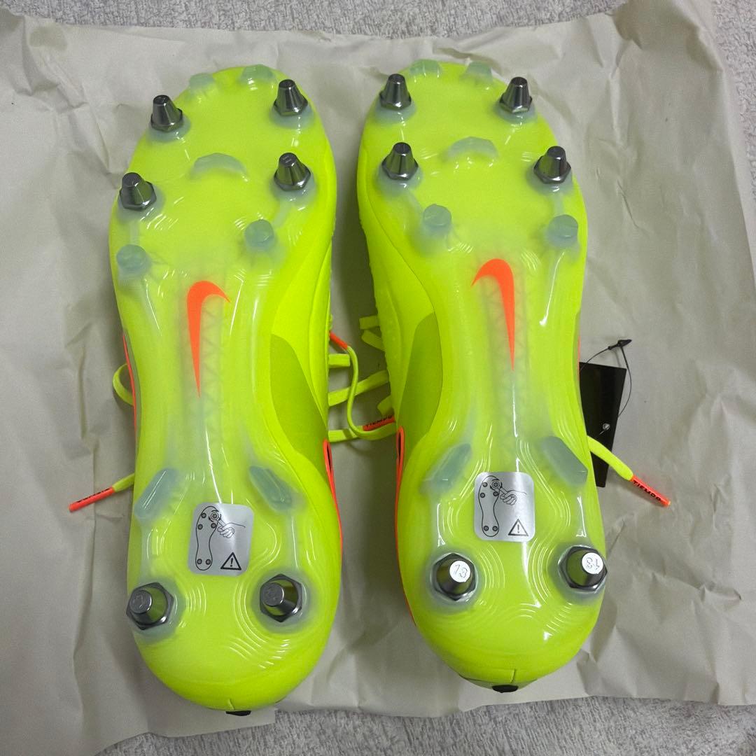 NIKE ティエンポ SG