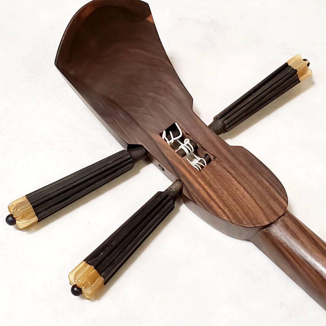 【演奏確認済】沖縄三線 本蛇皮張り ハードケース付き 和楽器 三味線 弦楽器