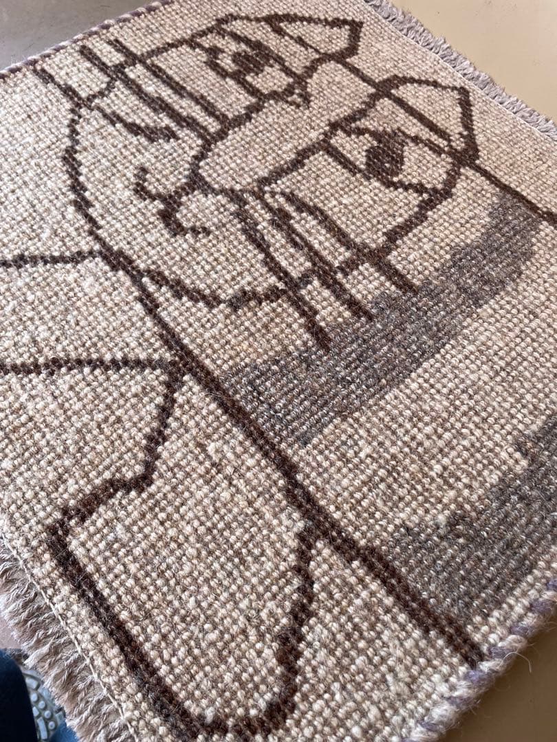 ギャッベ　猫　チェアラグ　座布団サイズ