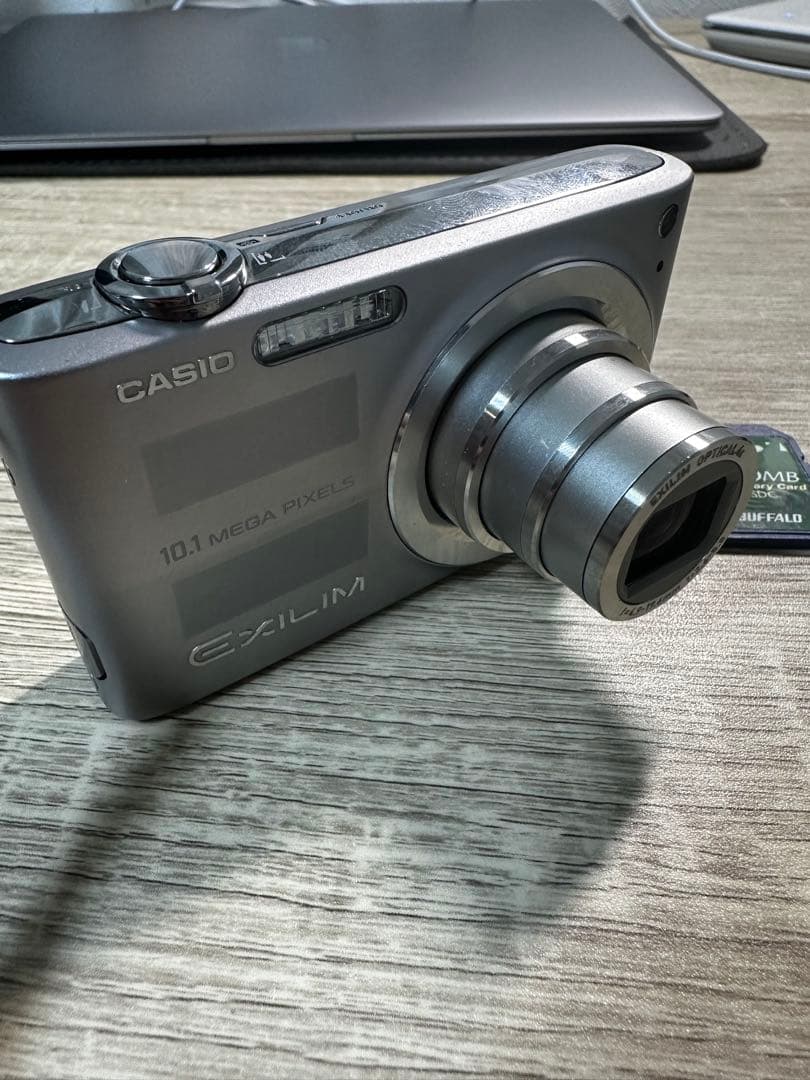 美品　Casio EXFILM EX-Z200 付属品完備　バッテリー2つ