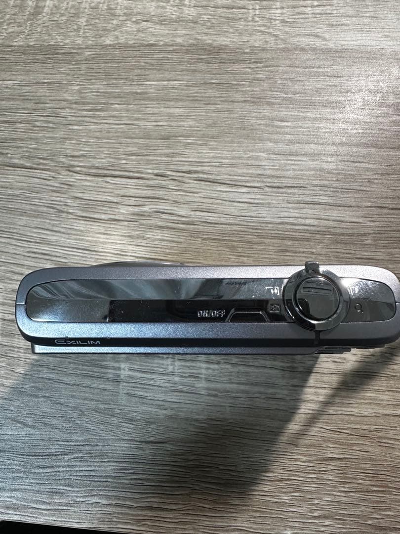 美品　Casio EXFILM EX-Z200 付属品完備　バッテリー2つ