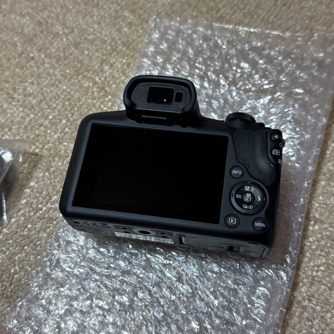 Canon EOS R100 ボディ本体・付属品のみ