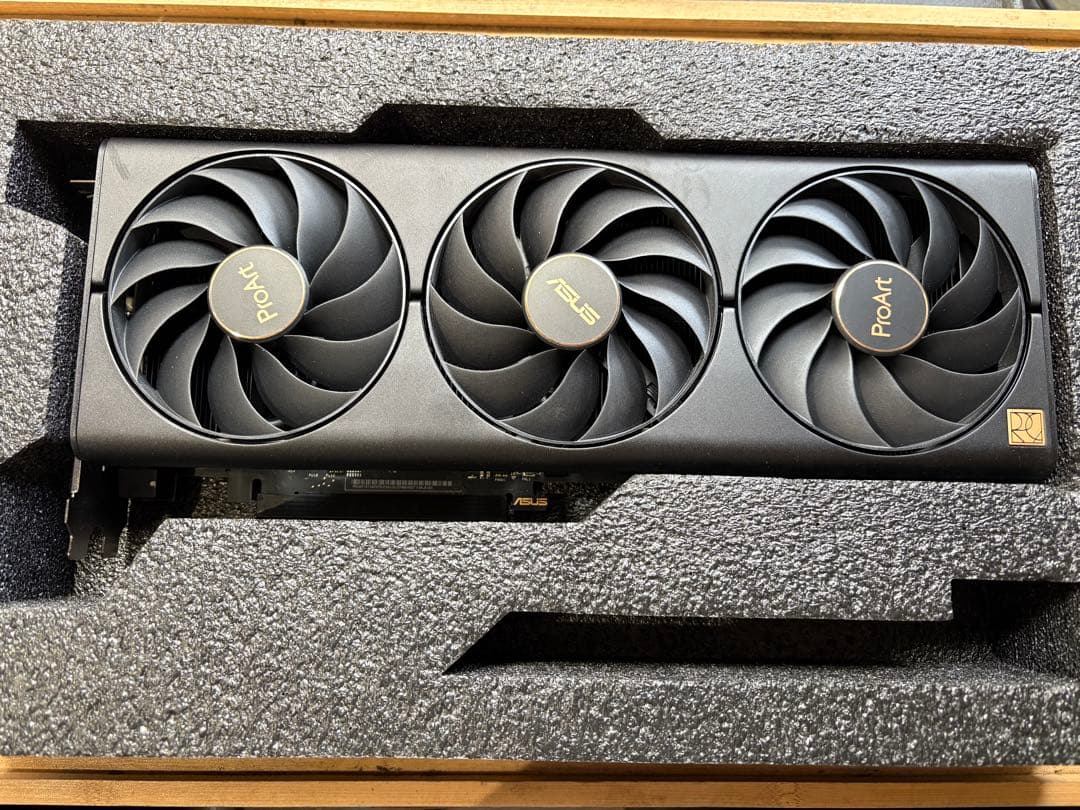 ASUS ProArt GeForce RTX グラフィックボード