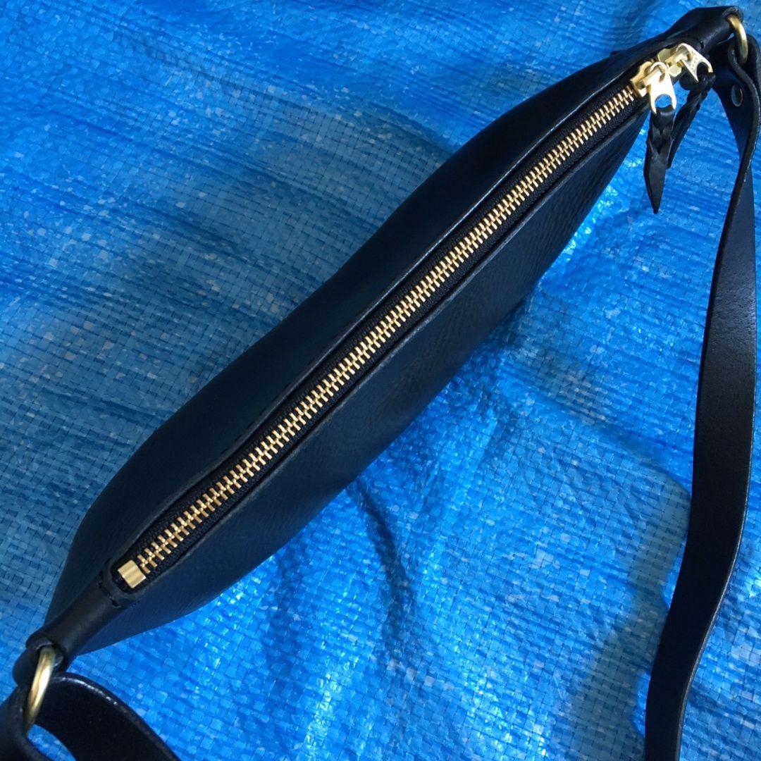 analogico　アナロジコ　ボディバッグ