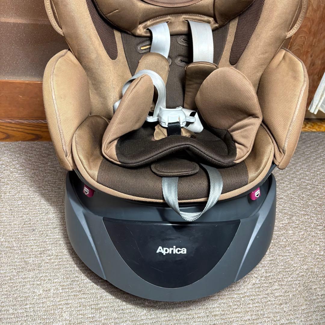 Aprica 型式フラディア93056 回転式ベビーシート ブラウン