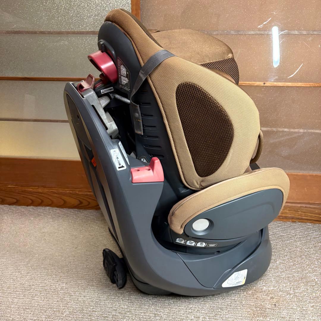 Aprica 型式フラディア93056 回転式ベビーシート ブラウン