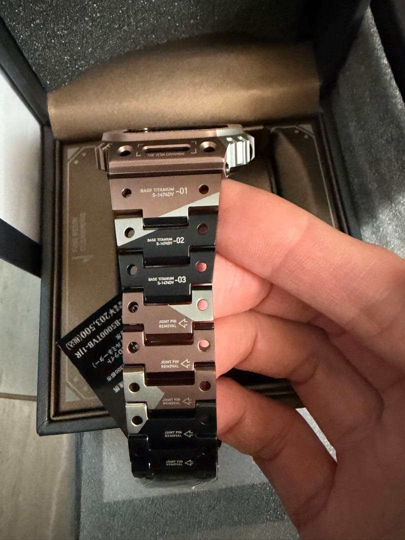 ダ*！様 フルメタル 電波ソーラーGMW-B5000TVB-1JR メンズ カモ