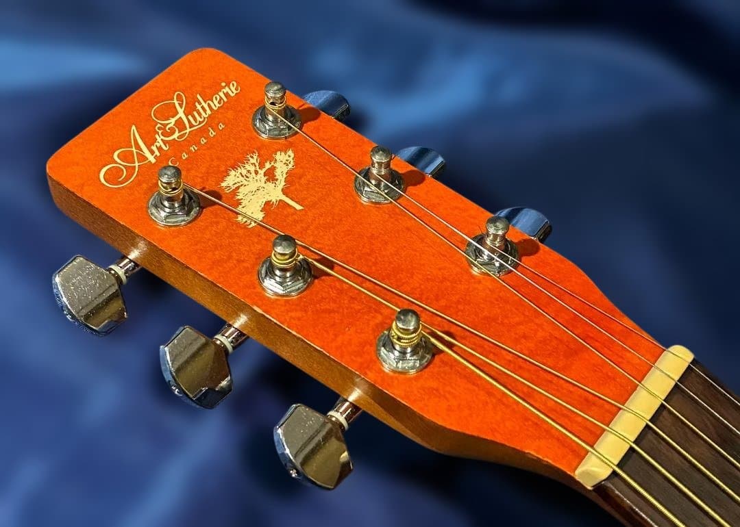 ライカ　Art&Lutherie Folk Cedar Sunrise