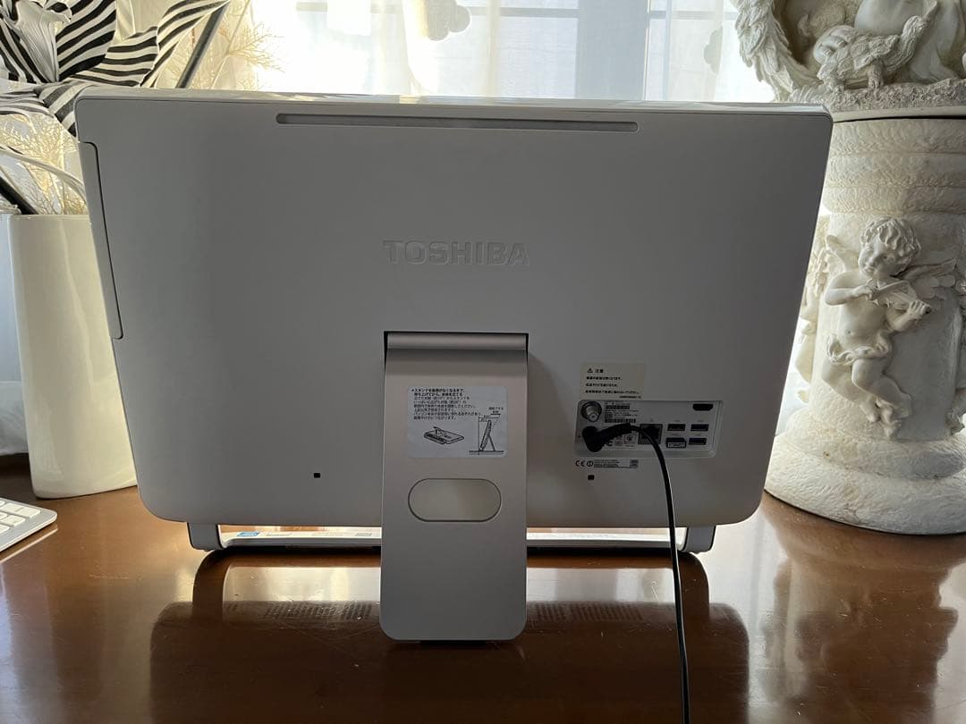 dynabook オールインワンPC ホワイト　B-CAS付き