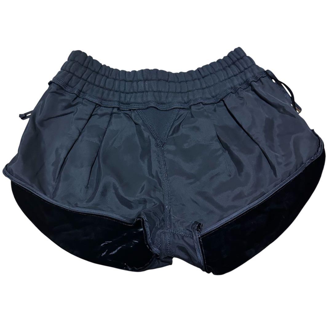 【希少】ミュウミュウ　ベロアショーツ レディース スポーティー ✨高級感あり✨