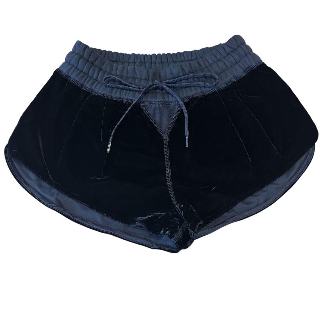 【希少】ミュウミュウ　ベロアショーツ レディース スポーティー ✨高級感あり✨