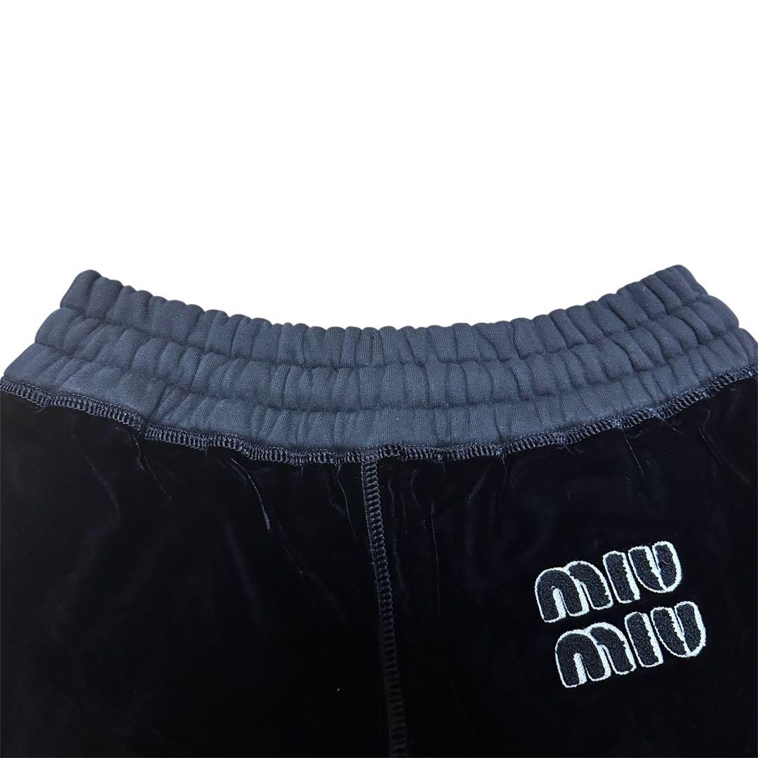 【希少】ミュウミュウ　ベロアショーツ レディース スポーティー ✨高級感あり✨