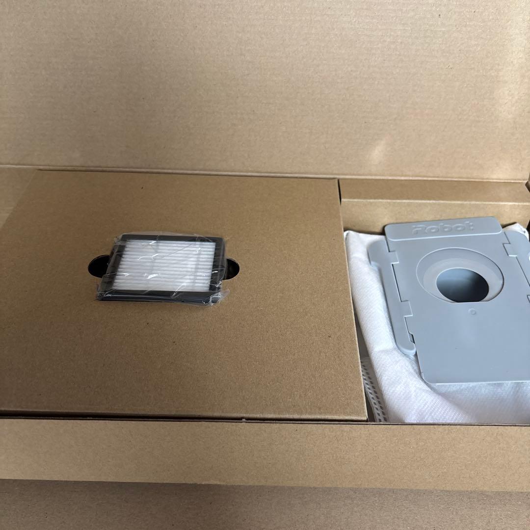 最終値下げ！！　ルンバ　Roomba i3 本体　クリーンベース　セット　i3+