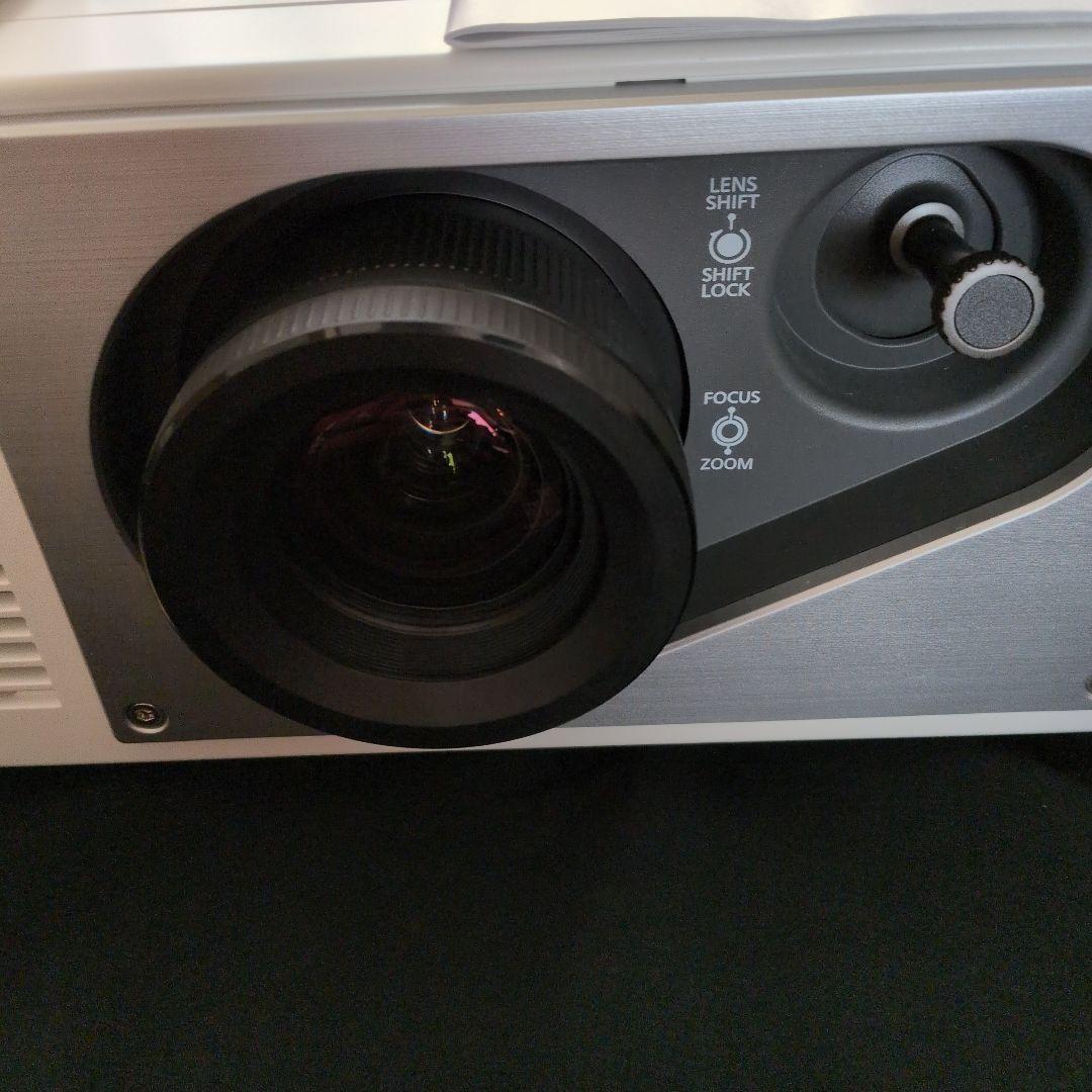S*3様 Panasonic PT-RZ570J プロジェクター